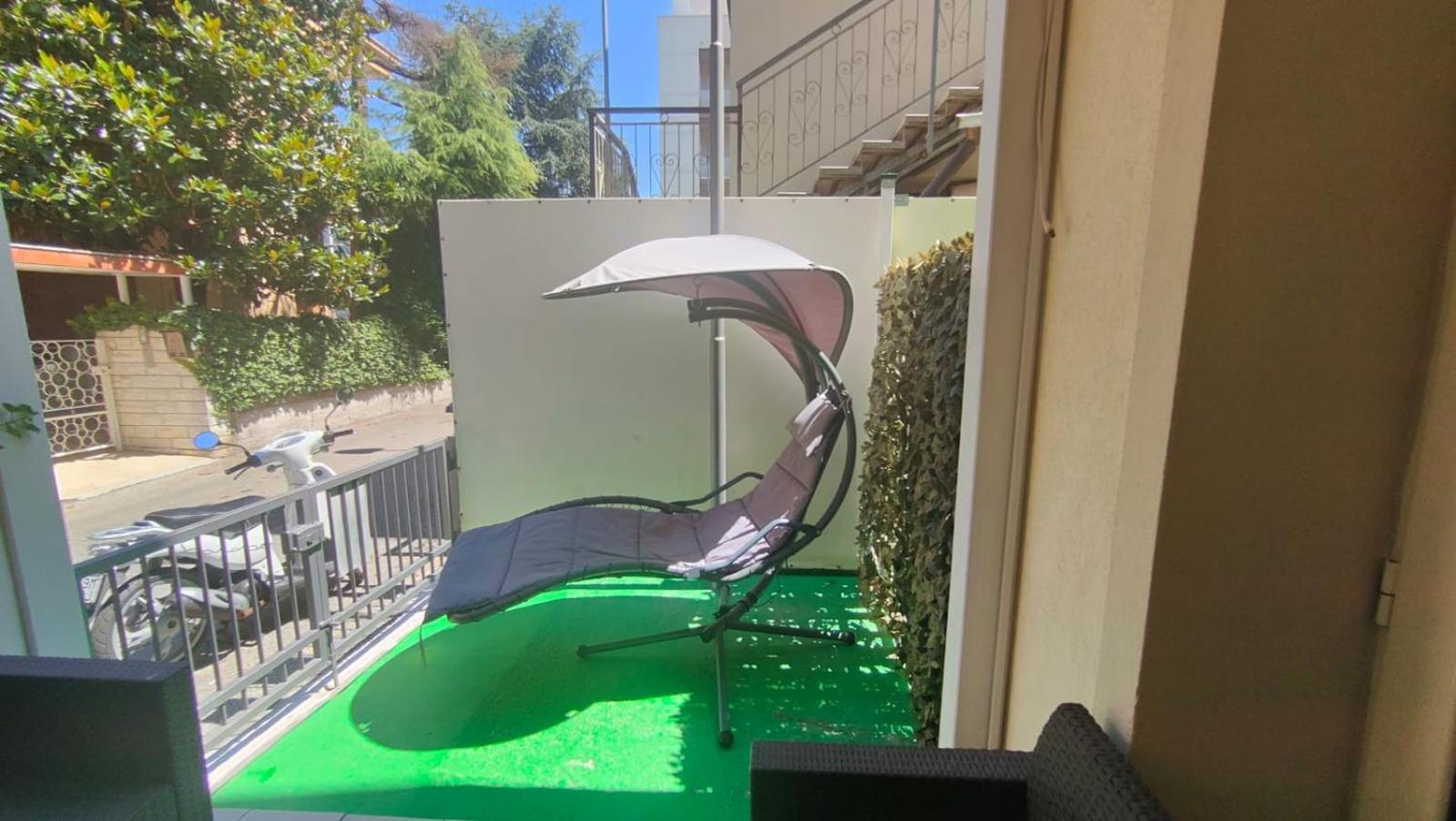 Hotel Eriale リミニ エクステリア 写真
